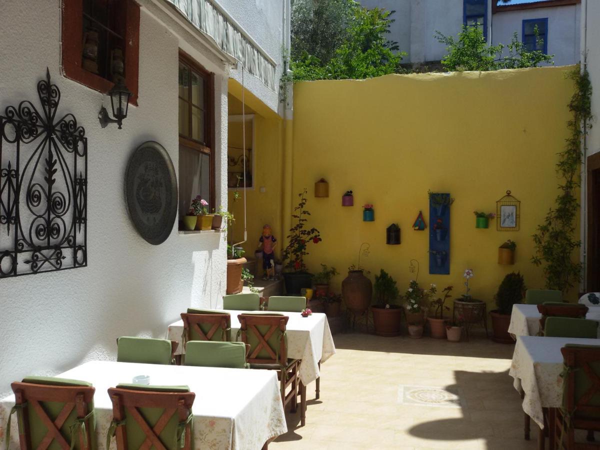 Bonjour Pension Ayvalik Exterior foto