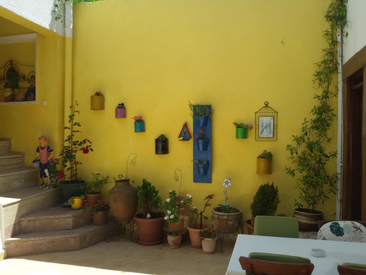 Bonjour Pension Ayvalik Exterior foto